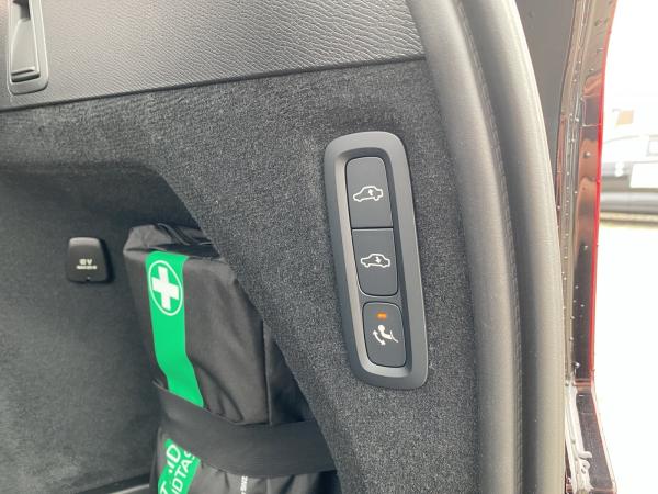 Volvo XC90 T8 Ultra Dark AHK+Luftfahrw.+Premium Paket