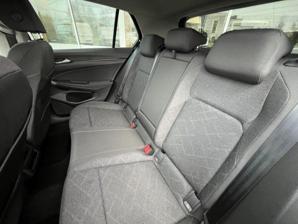 Volkswagen Golf VIII 1.0 TSI ACC+NAVI+PDC+KLIMA+LED+MFL