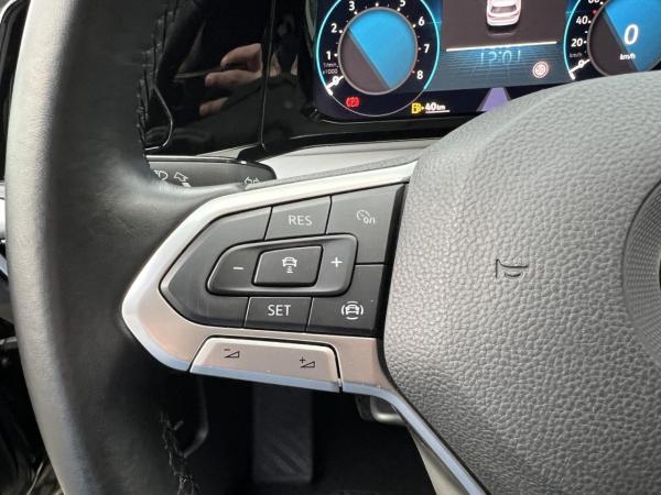 Volkswagen Golf VIII 1.0 TSI ACC+NAVI+PDC+KLIMA+LED+MFL