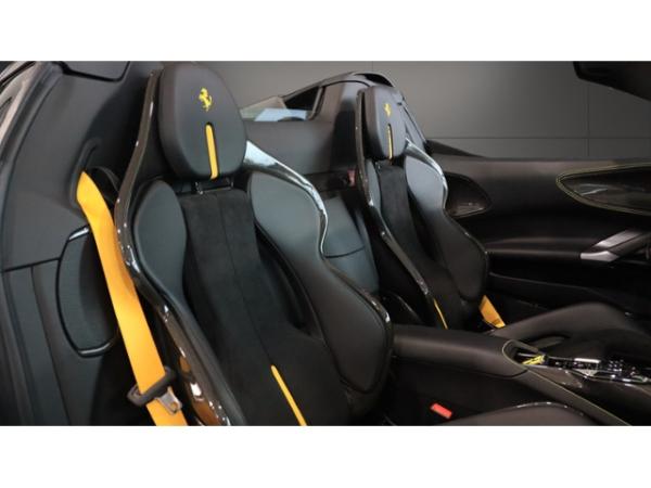 Ferrari SF90 Spider