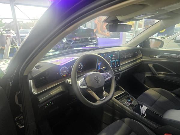 Volkswagen Tayron Elegance 2,0 l TSI 204 PS 4MOTION //SOFORT VERF.// -LED - AHK -NAVI- Massage-Assistenzpaket usw.