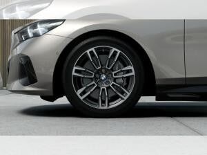 BMW i5 eDrive40 Vorführwagen MIT 31%  BESCHREIBUNG LESEN!!!! SEHR SCHNELL SEIN.