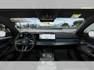 BMW i5 eDrive40 Vorführwagen MIT 31%  BESCHREIBUNG LESEN!!!! SEHR SCHNELL SEIN.