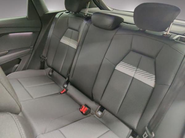 Audi Q4 e-tron S line 40 Standklima/Sportsitze/04.30Garantie