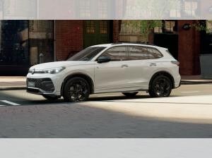 Volkswagen Tiguan R-Line 2.0 TDI 4MOTION DSG AHK NAVI Pano