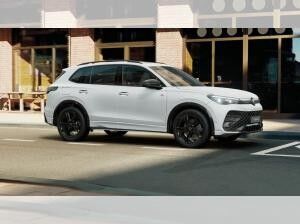 Volkswagen Tiguan R-Line 2.0 TDI 4MOTION DSG AHK NAVI Pano