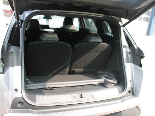 Peugeot 5008 GT Hybrid 145 e-DSC