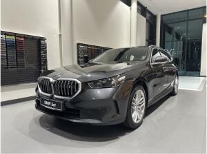 BMW i5 eDrive 40 Touring || AHK H&K Adapt. LED