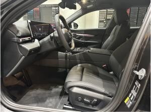 BMW i5 eDrive 40 Touring || AHK H&K Adapt. LED