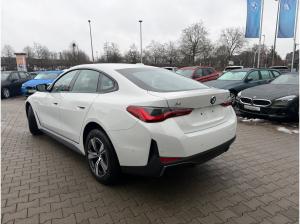 BMW i4 eDrive35 NAVI+LED+SITZ+PDC+KAMERA+AHK