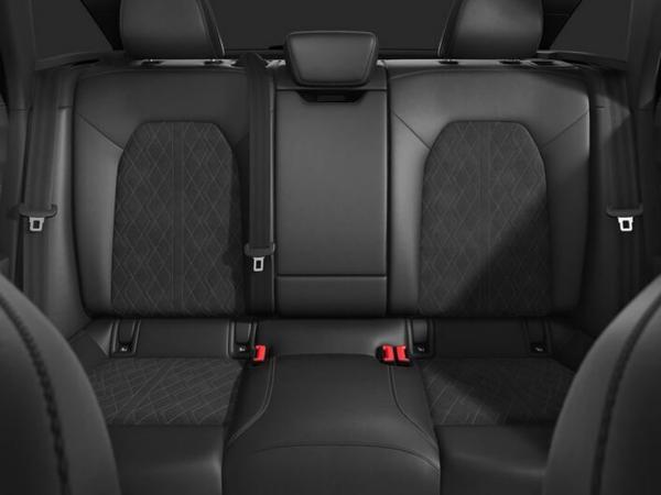 Audi A5 Avant e-hybrid qu. S tr. Matrix 19 AHK 360