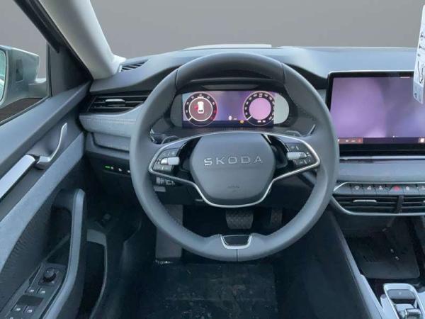 Skoda Octavia OCTAVIA COMBI BALANCE 1.5 DSG, AHZV, NAVI,18"