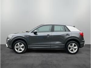 Audi Q2 S-Line 35 TFSI S-tronic / Matrix, RFK, ACC