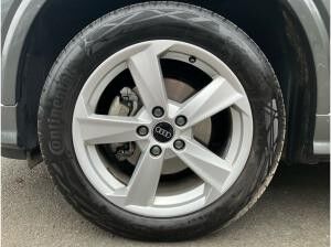 Audi Q2 S-Line 35 TFSI S-tronic / Matrix, RFK, ACC