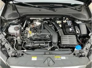 Audi Q2 S-Line 35 TFSI S-tronic / Matrix, RFK, ACC