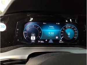 Volkswagen Golf VIII Life 2.0 TDI DSG / Navi, App, LED, RFK