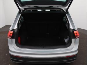 Volkswagen Tiguan Active 1.5 TSI DSG / Navi, App, LED, RFK