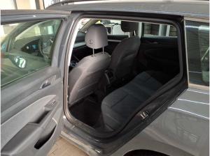 Volkswagen Golf VIII Life 2.0 TDI DSG / Navi, App, LED, RFK