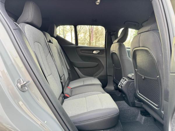 Volvo XC40 B3 DKG PLUS-BLACK EDITION - Inkl. Anhängerkupplung! - Sofort lieferbar