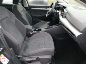 Volkswagen Golf VIII Life 1.5TSI/ AppConnect, LED, SHZ, PDC