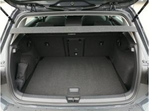 Volkswagen Golf VIII Life 1.5TSI/ AppConnect, LED, SHZ, PDC