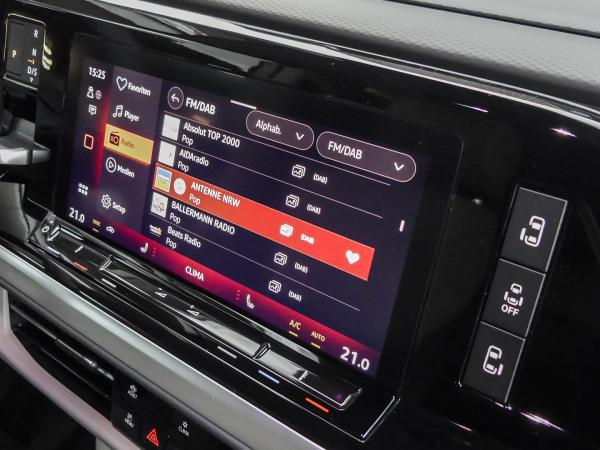 Volkswagen Multivan Style 2.0TDI DSG Klima PDC Navi AHK 7-Sitzer