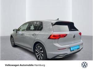 Volkswagen Golf VIII 2.0 TDI DSG Panoramadach Sitzheizung Volkswagen Golf VIII 2.0 TDI DSG Panoramadach Sitzheizung