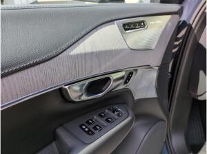 Volvo XC90 T8 Recharge Ultra Dark Plug-In Hybrid AWD LED