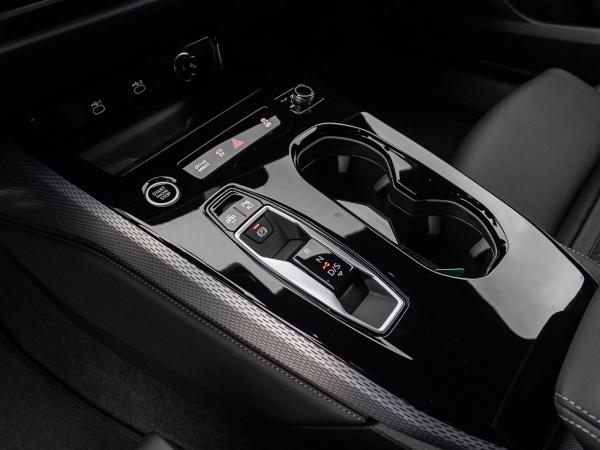 Audi A5 Avant e-hybrid 270kw edition one quattro AHK S-Interieur 19"