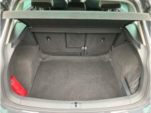 Volkswagen Tiguan Urban Sport 1.5 TSI DSG / Navi, App, LED