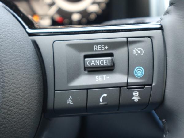 Nissan Qashqai 1.3 DIG-T MHEV TEKNA  #GLASDACH #BOSE