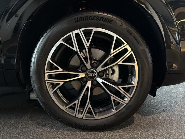 Audi Q3 TFSI quattro s-line 195 kW S tronic Sonderkonditionen*
