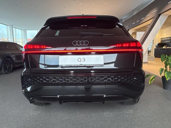 Audi Q3 TFSI quattro s-line 195 kW S tronic Sonderkonditionen*
