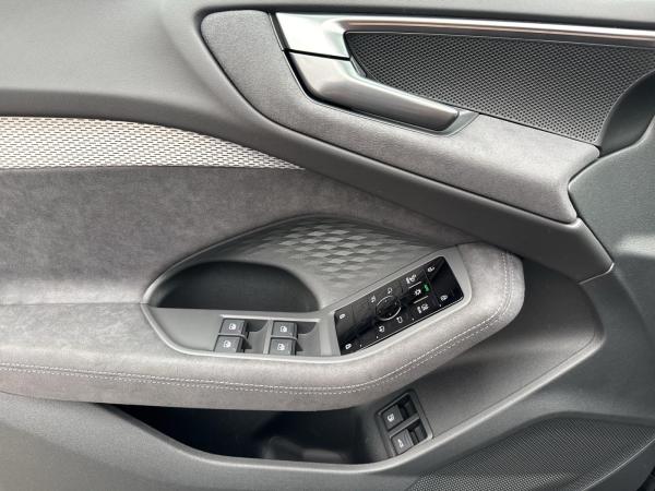 Audi A5 Avant e-hybrid qu S tr. Matrix AHK 19 ACC 360