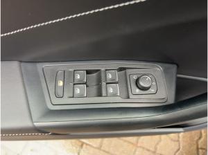 Volkswagen T-Roc 1.0 TSI Navi PDC LED Sitzhzg