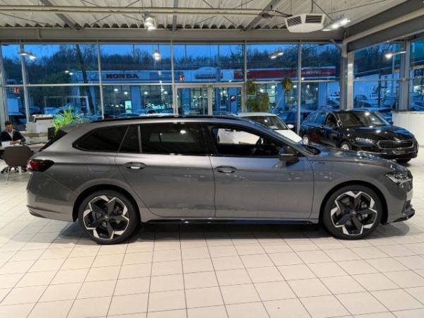 Skoda Superb Combi Sportline 2,0 TDI 7-Gang-DSG 4x4 - Sofort Verfügbar