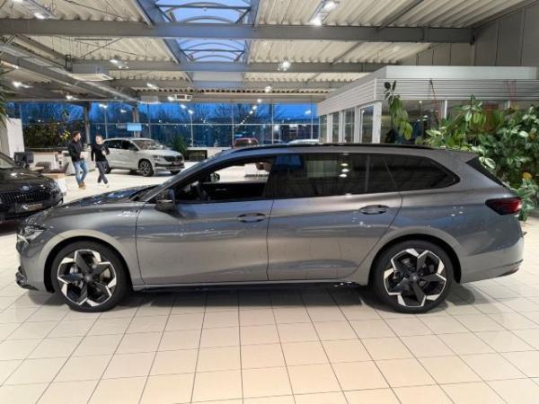 Skoda Superb Combi Sportline 2,0 TDI 7-Gang-DSG 4x4 - Sofort Verfügbar