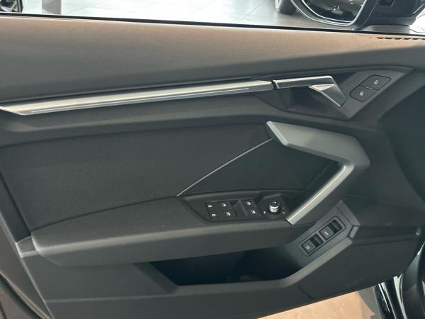 Audi A3 Sportback S line TFSI-e S tronic Digi-Cockpit