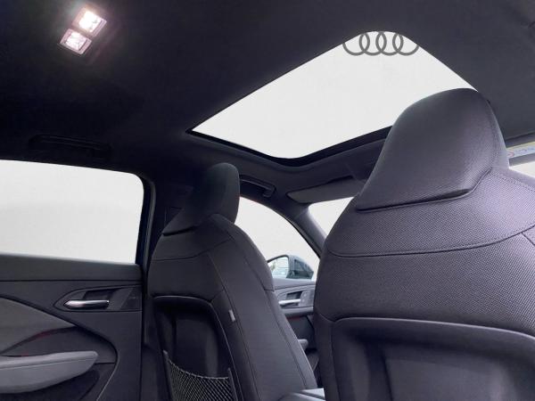 Audi Q3 Sportback 35 TFSI S line AHK PANO HUD SONOS