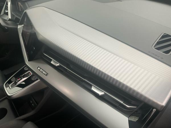 Audi Q4 e-tron Q4 Sportback 35 e-tron Advanced KAMERA ACC SHZ