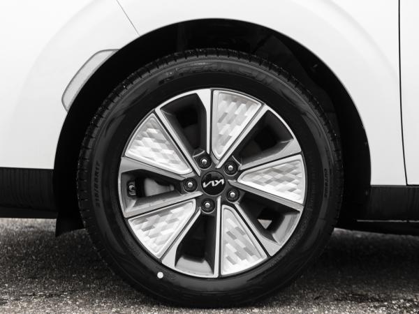 Kia e-Soul Inspiration WP HUD Navi Soundsystem HarmanKardon LED ACC Apple CarPlay