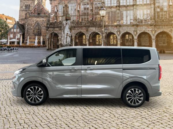 Ford Tourneo Custom Bus 320 L1 Titanium X Pano und vieles Mehr