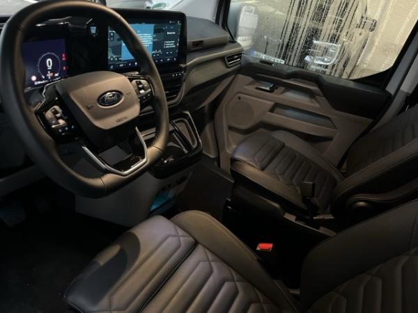 Ford Tourneo Custom Bus 320 L1 Titanium X Pano und vieles Mehr