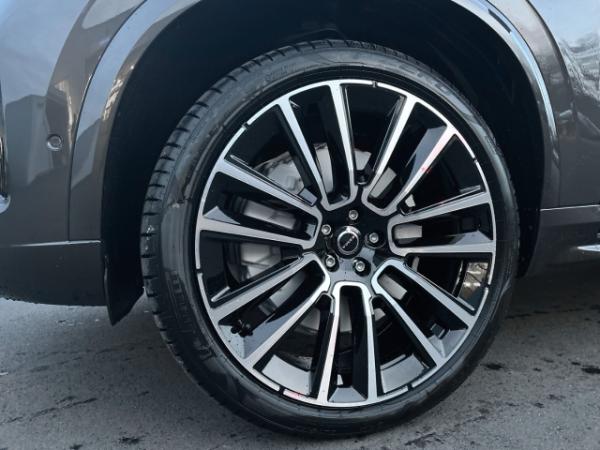 Volvo XC90 T8 AWD Ultra Dark Recharge Plug-In Hybrid 22'' HUD AD StandHZG AHK Digitales Cockpit