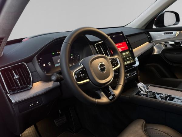 Volvo XC90 T8 AWD Ultra Dark Recharge Plug-In Hybrid 22'' HUD AD StandHZG AHK Digitales Cockpit