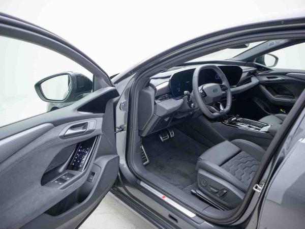 Audi A6 e-tron Avant performance AHK*HUD*PANO*360*MATRIX-LED