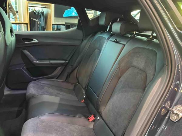 Cupra Leon 1.5 e-Hybrid DSG NAVI MEMORY COPPER