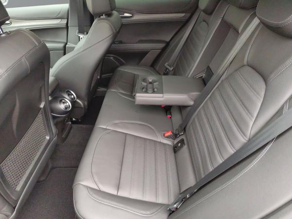 Alfa Romeo Stelvio Quadrifoglio Q4 2.9 V6 Bi-Turbo 520PS AT8 Navi **NUR FÜR GEWERBE**