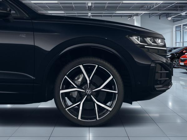 Volkswagen Touareg R-Line FINAL EDITION V6 TSI (340 PS) 4MOTION*AHK*WINTERRÄDER*PANORAMA*