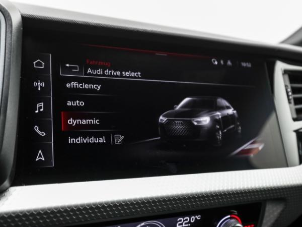 Audi A1 Sportback 40 TFSI S line plus ACC Kamera Navi